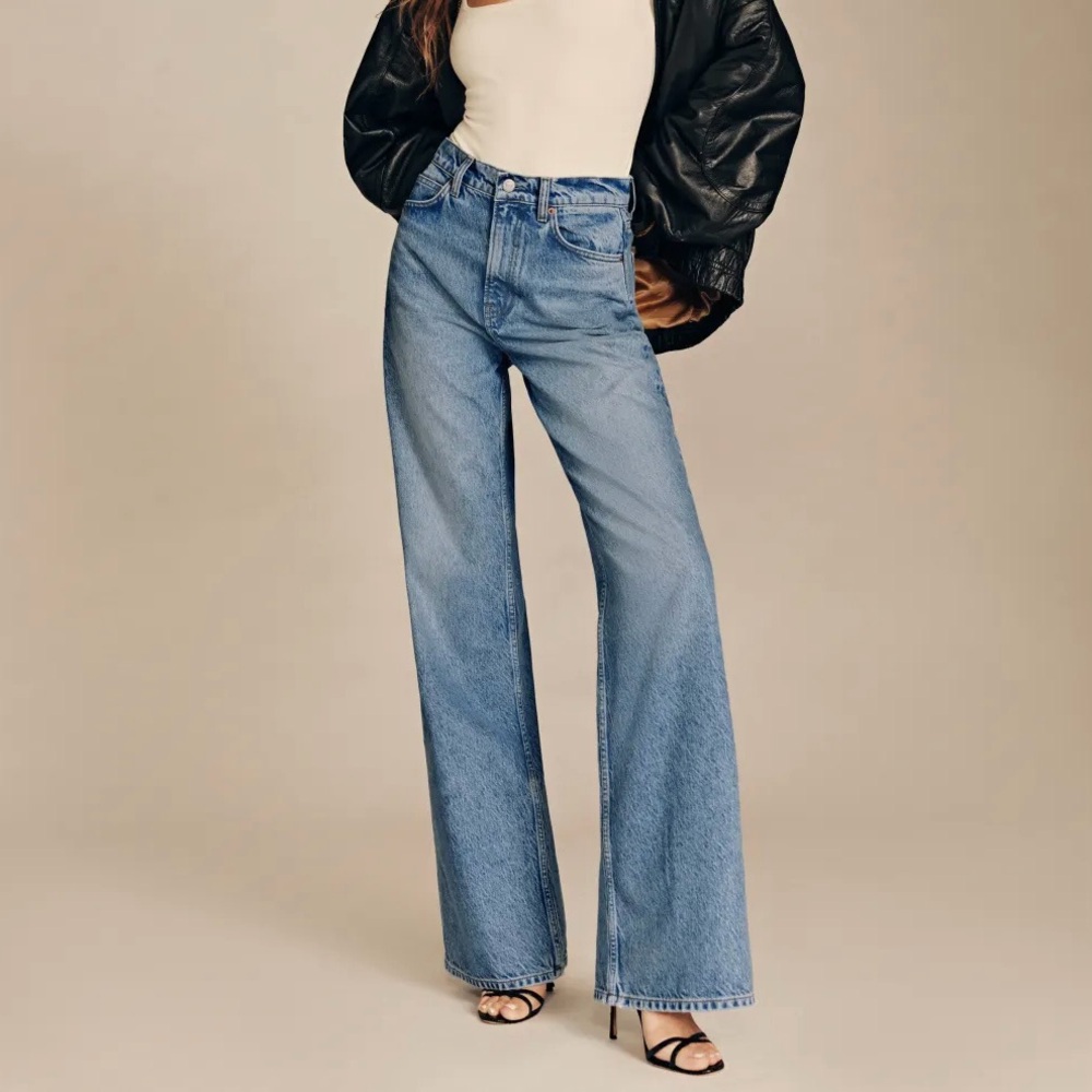NWOT Reformation Cary High Rise Slouchy Straight Leg Jeans - Size 28